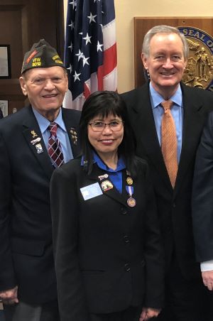 Senator Crapo meets with Bob and Carmelita Jones